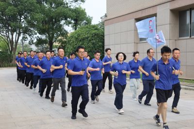 百鸥振翅，敢破敢立！国邦医药“后浪”淬炼正当时！